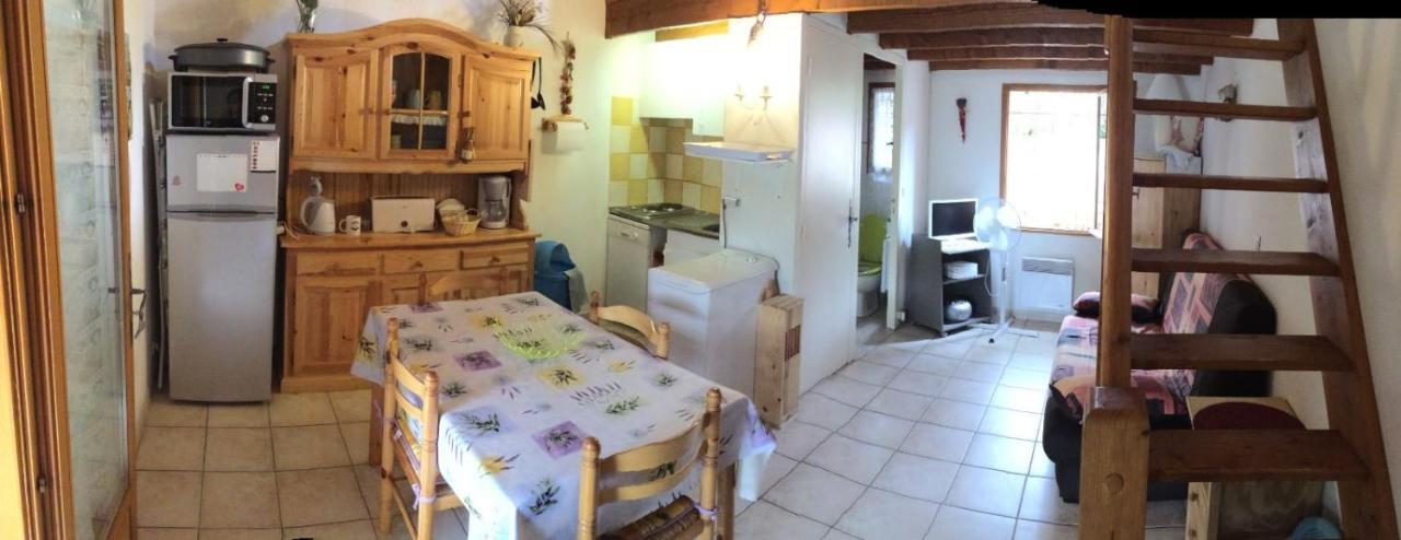 Mazet De Vacances Dans Le Domaine De L'Espai Saint-Martin-de-Bromes Bagian luar foto
